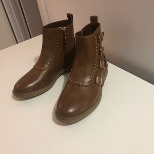 Brown ankle boots, size 36
